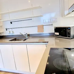  Apartment - Stunning Riverside